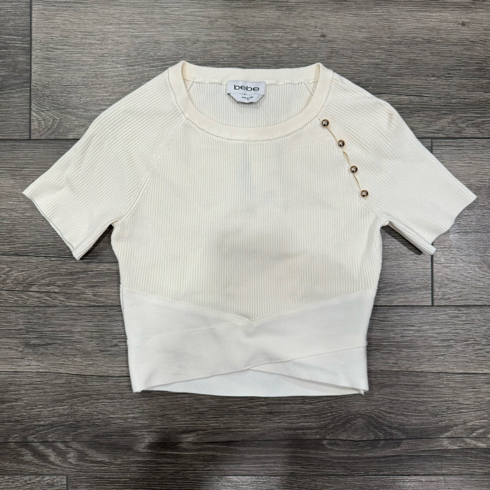 Bebe White Beige Short sleeve cutout Ribbed Knit Sweater Crop Top Size XS